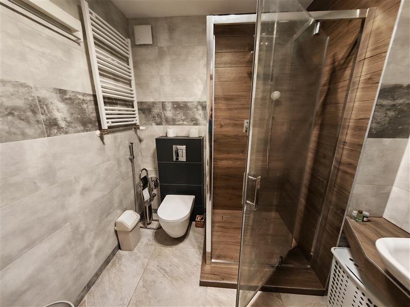 070 0 12435385 7 46 - Lista ofert