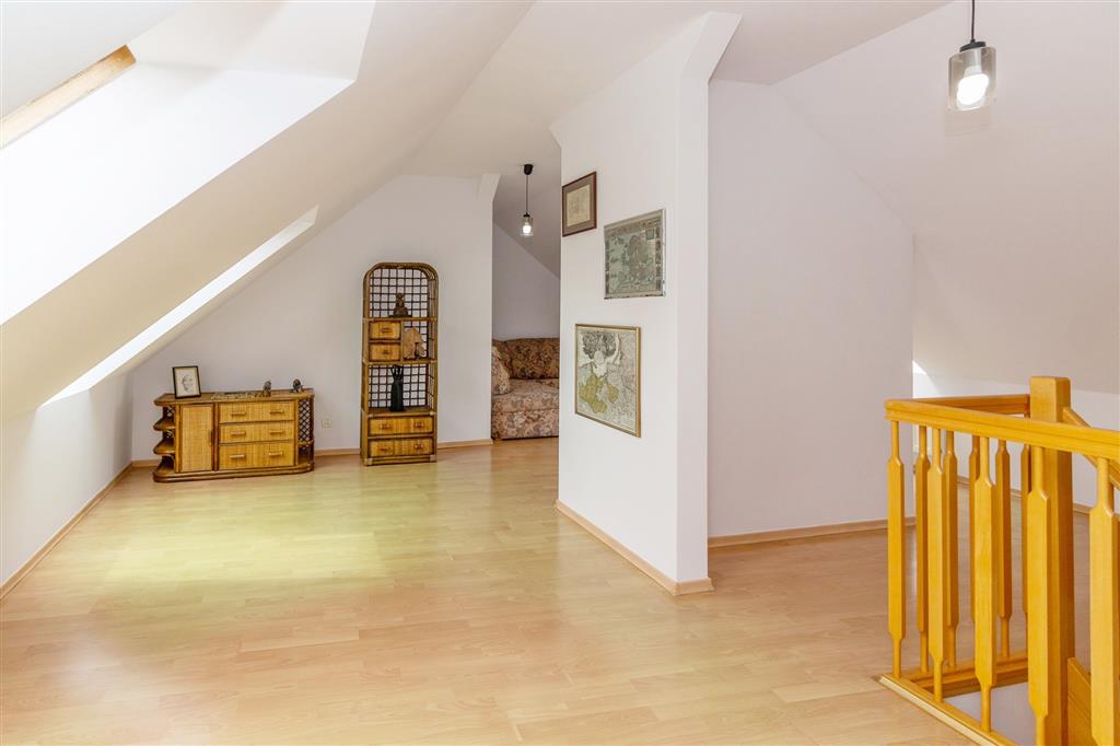 210 0 12259775 2 267 - Lista ofert