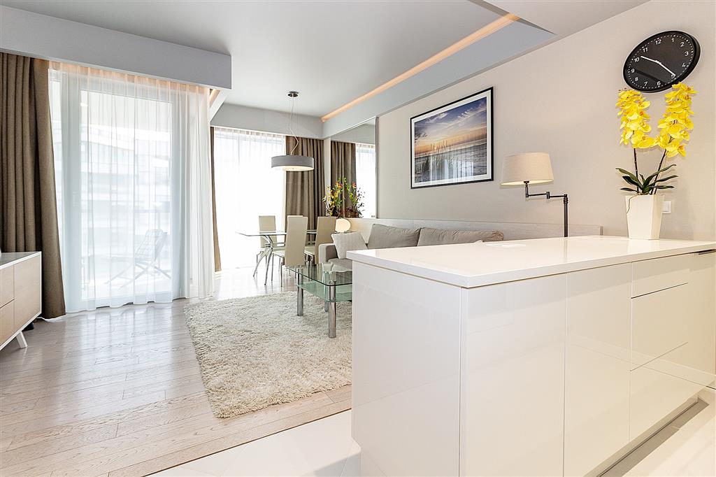 210 0 12403141 0 245 - Lista ofert