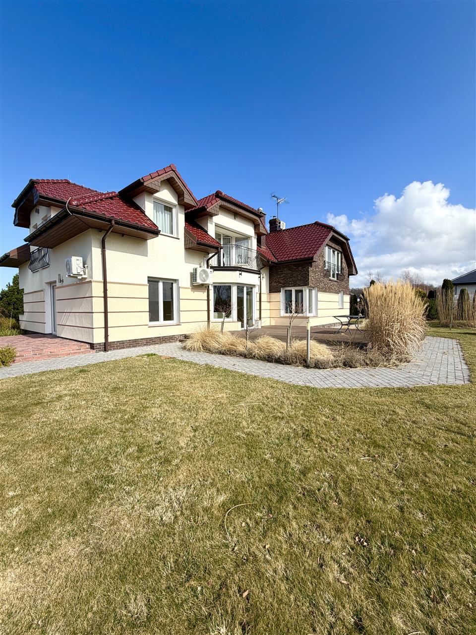 340 0 12425921 1 211 - Lista ofert