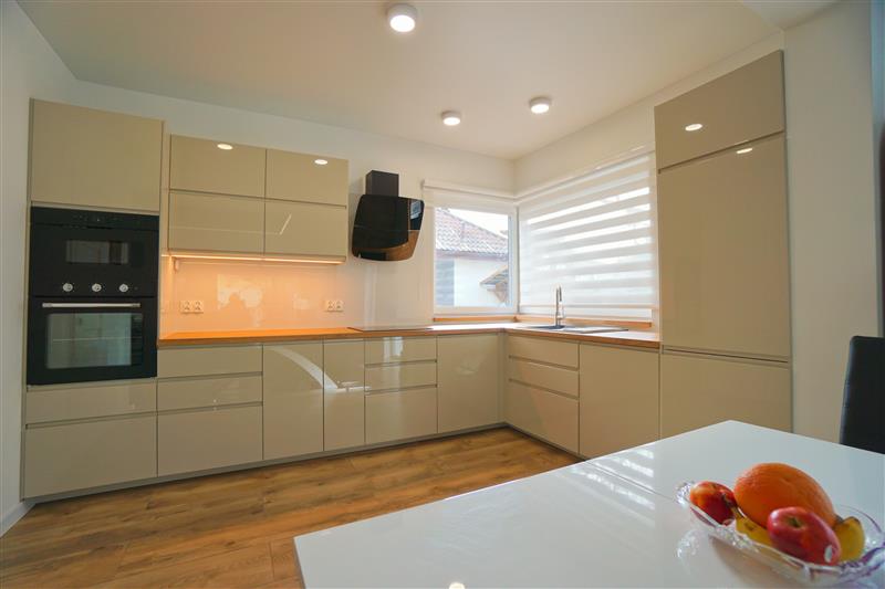 370 0 12336185 3 140 - Lista ofert