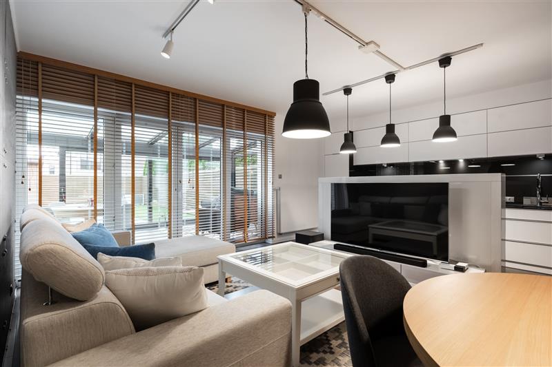 370 0 12337084 6 166 - Lista ofert