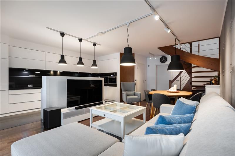 370 0 12337085 7 166 - Lista ofert