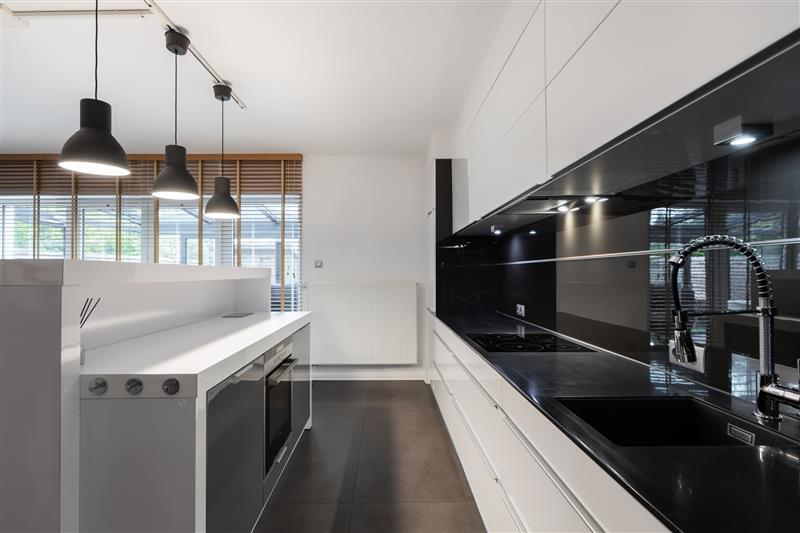 370 0 12337089 19 166 - Lista ofert