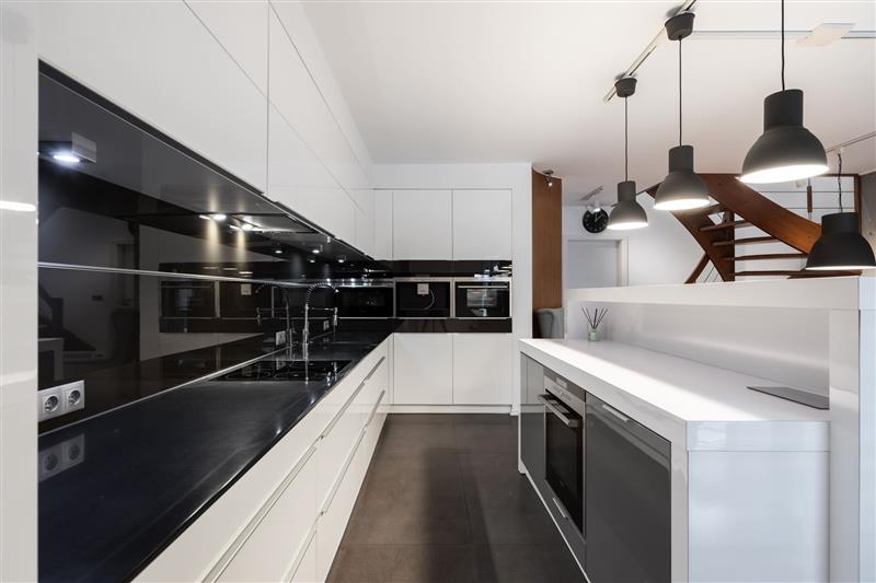 370 0 12337090 22 166 - Lista ofert