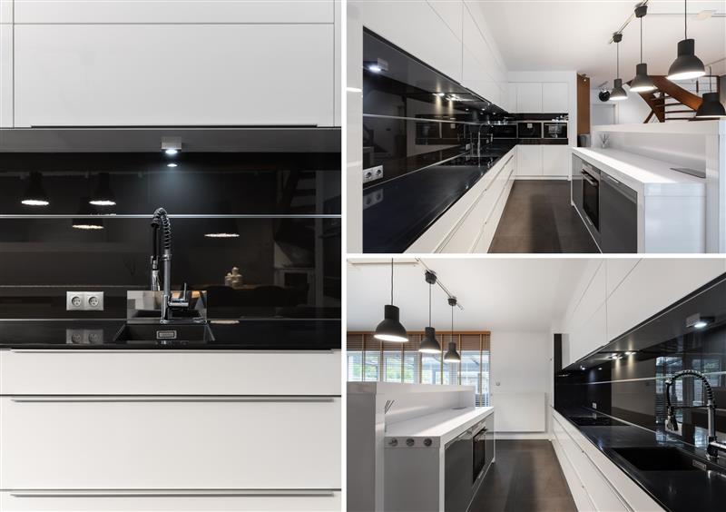 370 0 12337091 20 166 - Lista ofert