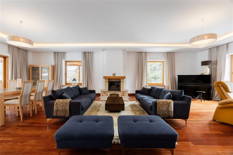 370 0 12401677 3 139 - Lista ofert