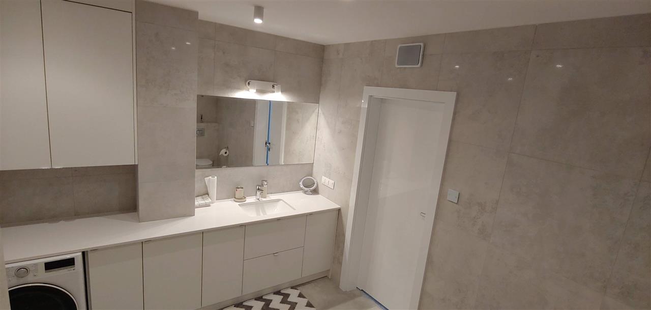 570 0 12258317 6 49 - Lista ofert