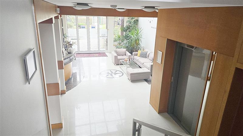 610 0 12151400 10 111 - Lista ofert