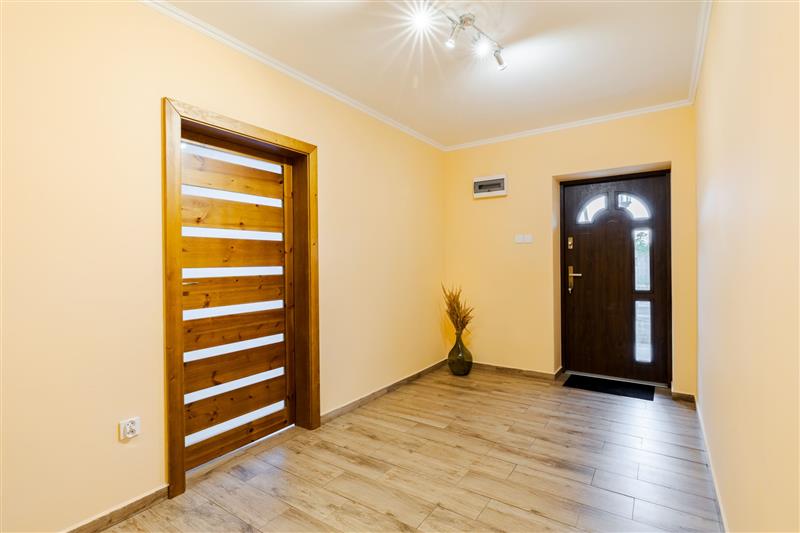 620 0 12079353 0 28 - Lista ofert