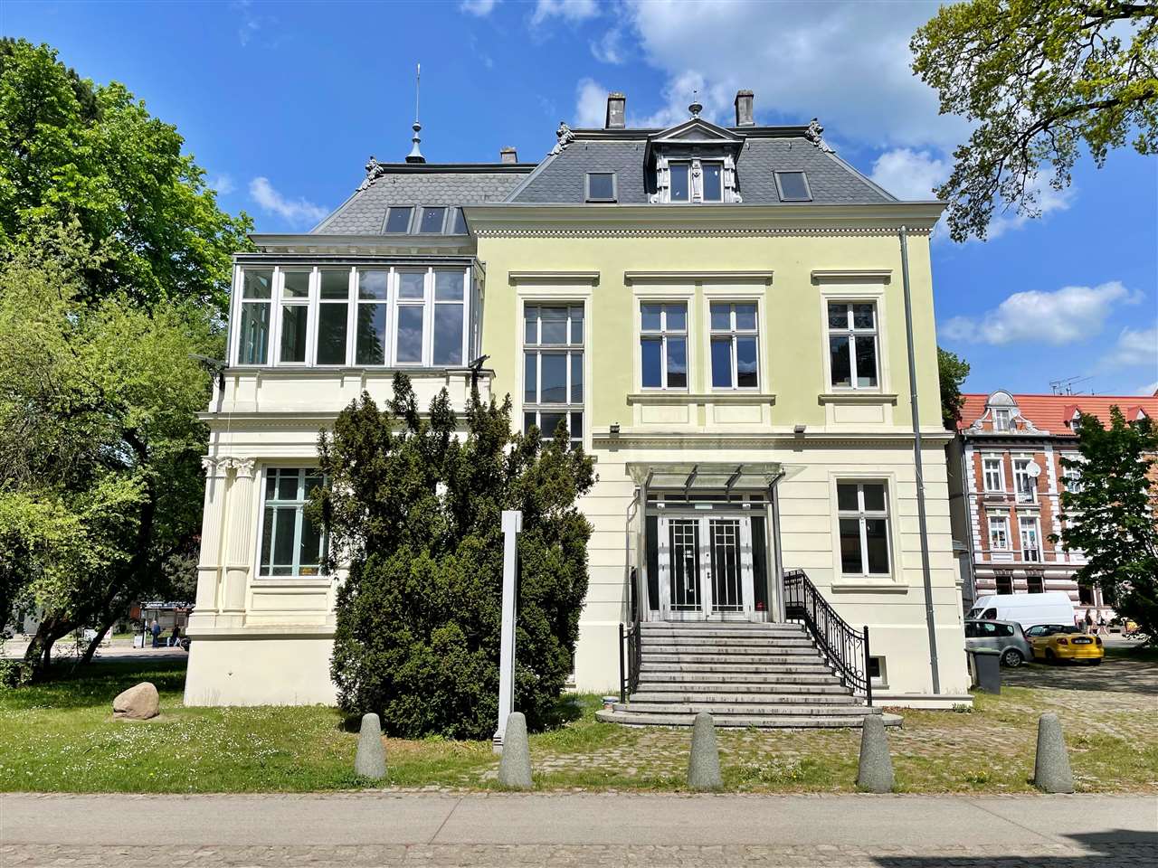 660 0 12208903 7 261 - Lista ofert