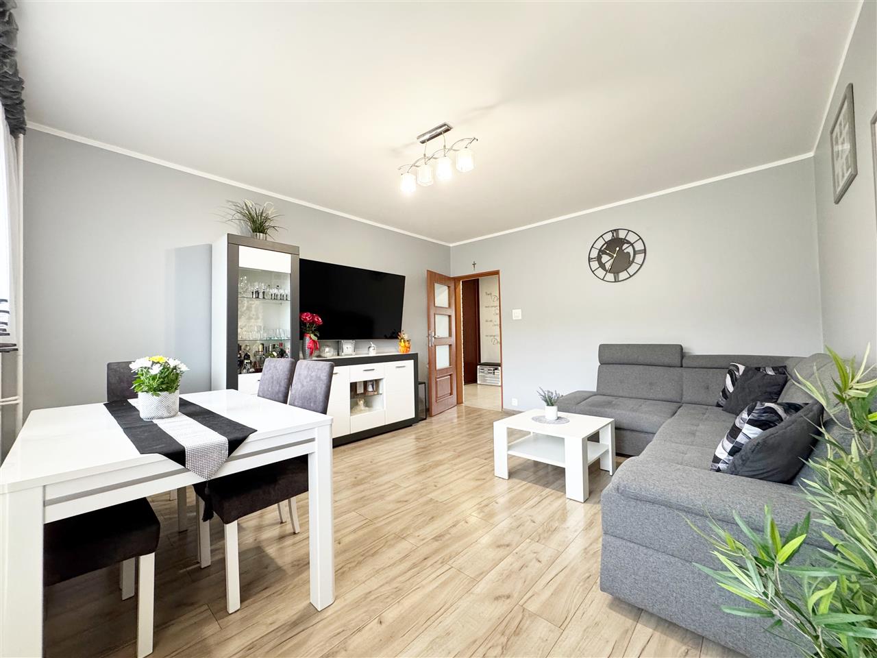 660 0 12309979 2 126 - Lista ofert