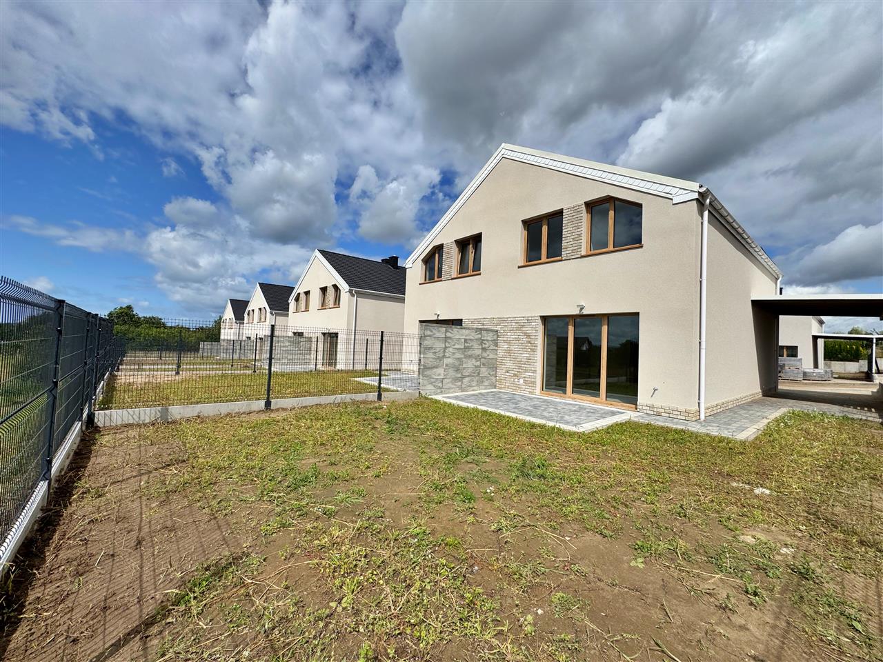 660 0 12321004 8 196 - Lista ofert