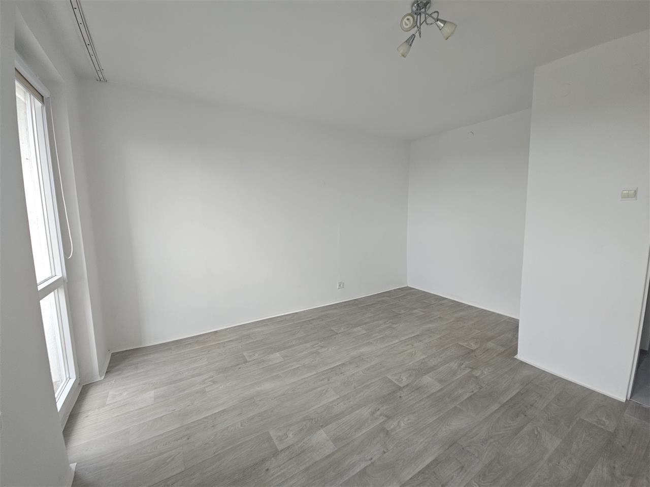 660 0 12328874 3 118 - Lista ofert