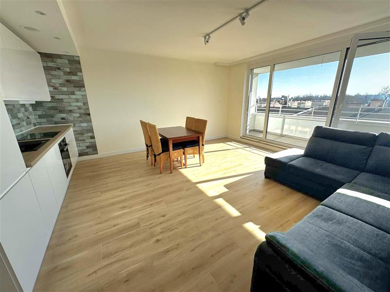 700 0 12410253 2 18 - Lista ofert